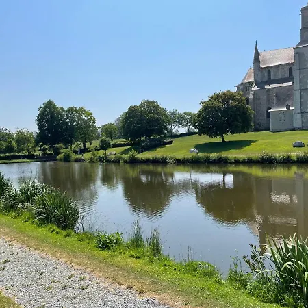 Le Courtil Feriehus Cerisy-la-Foret