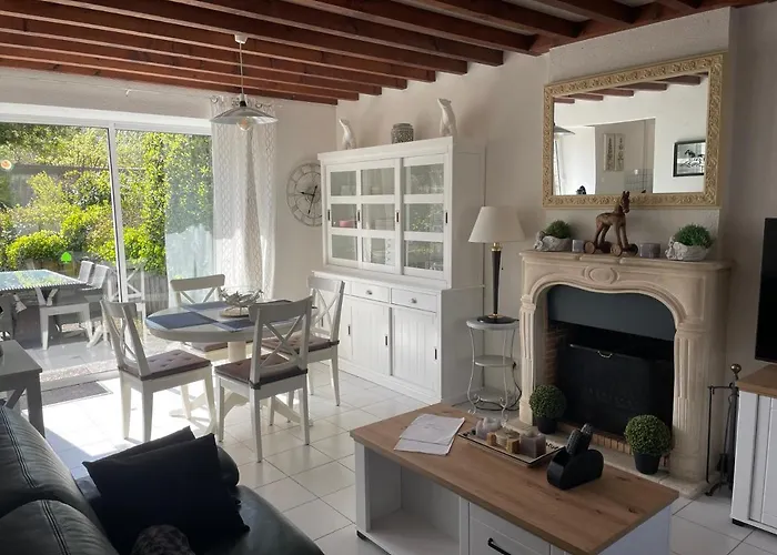 Holiday home Le Courtil Cerisy-la-Foret